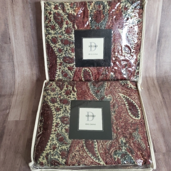 Studio D King Size Sham Pair Paisley Burgundy Blue Cream Floral Marley NWT - Picture 2 of 10